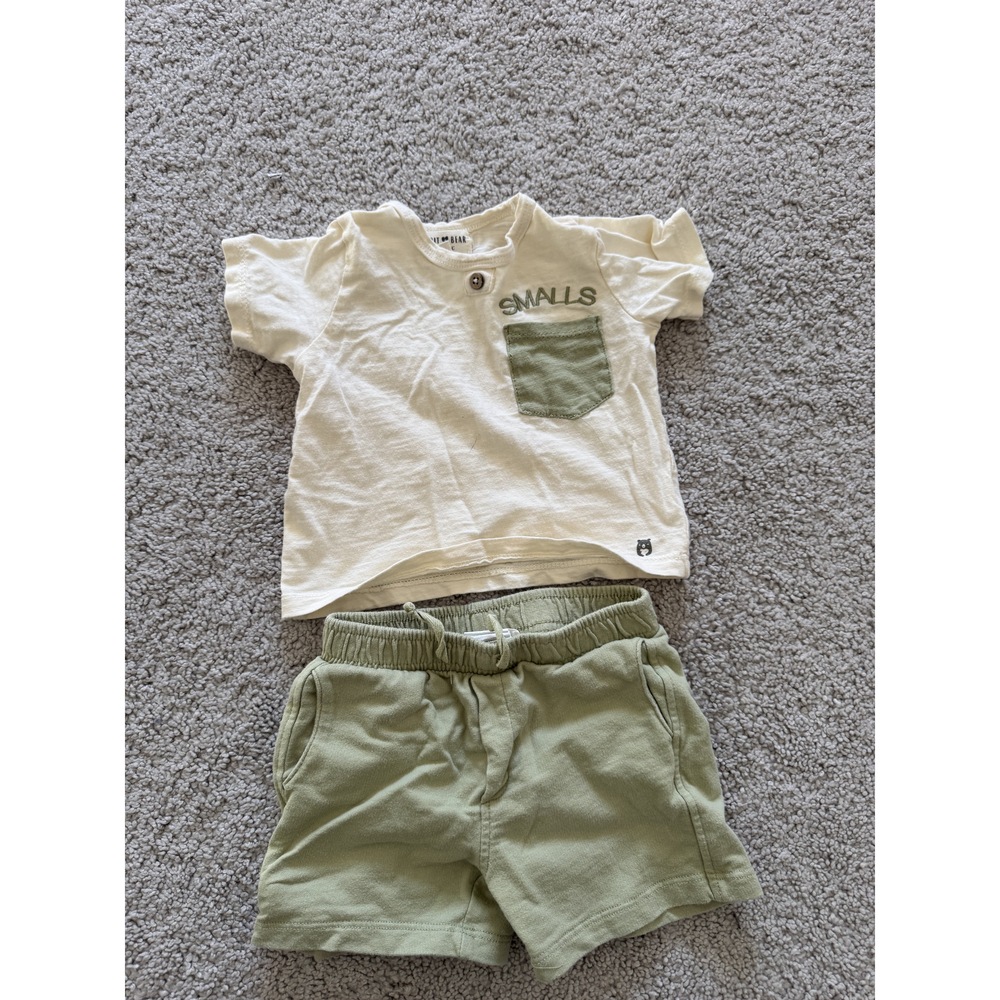 rabbit+bear Smalls tee + shorts set Size 18mo